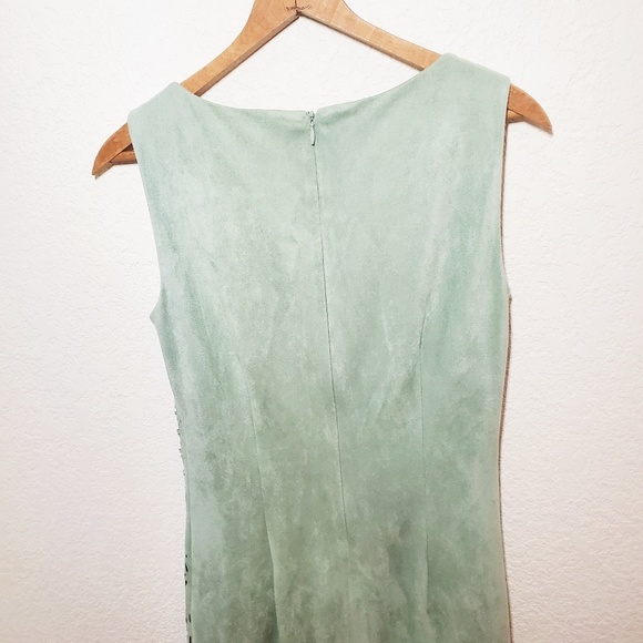 Gianni Bini | Scallop Dress | Size 0 - Picture 3 of 5